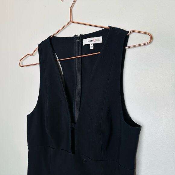 LIKELY Women's Black Aubrey Sleeveless Back Zip V-Neckline Pleated Gown Size 6 - Picture 6 of 11